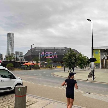 شقة Canal-Flat Near Stratford International Station لندن المظهر الخارجي الصورة