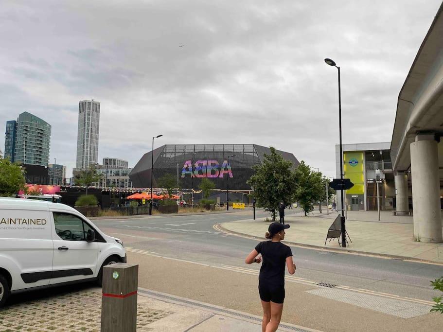 شقة Canal-Flat Near Stratford International Station لندن المظهر الخارجي الصورة